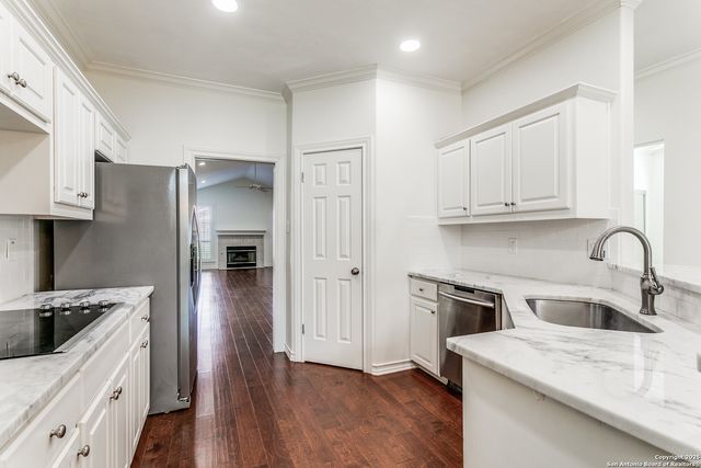 85 Oakwell Farms Pkwy, San Antonio, TX 78218