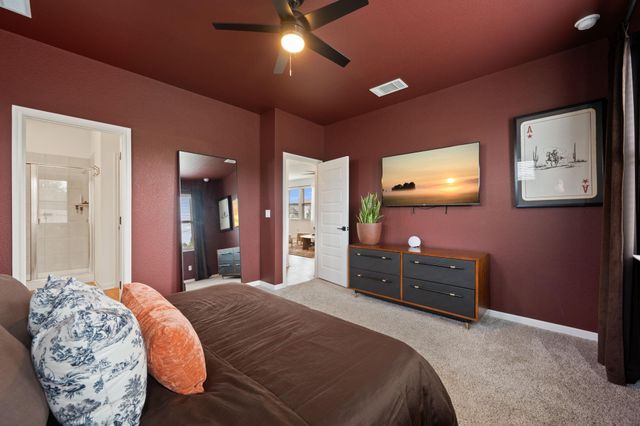 6907 Short Run LN, Buda, TX 78610