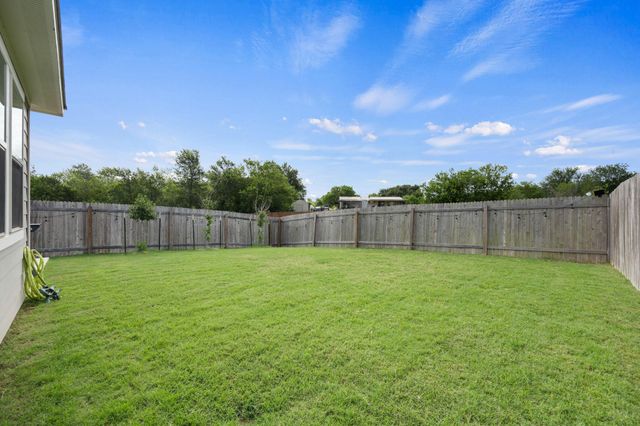 6907 Short Run LN, Buda, TX 78610