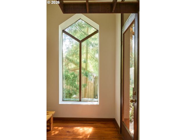 3210 Sw MALCOLM Ct, Portland, OR 97225
