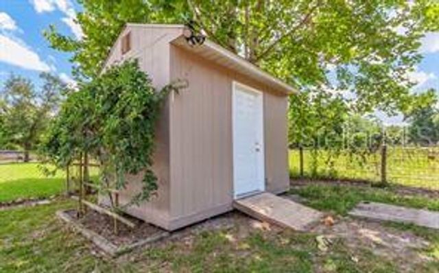 1504 MEADOW STREET, Wildwood, FL 34785