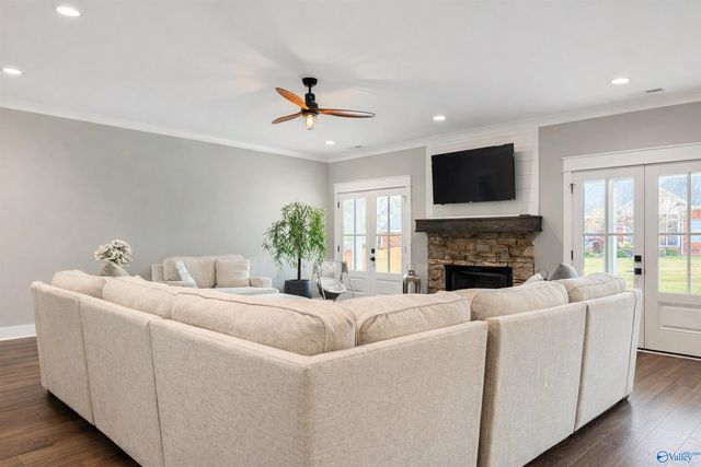 2028 Sarah Lane, Decatur, AL 35603