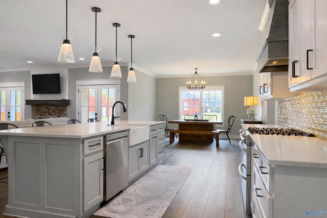 2028 Sarah Lane, Decatur, AL 35603