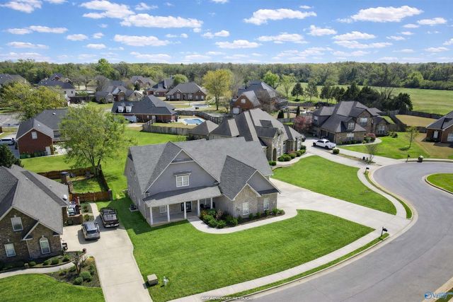 2028 Sarah Lane, Decatur, AL 35603