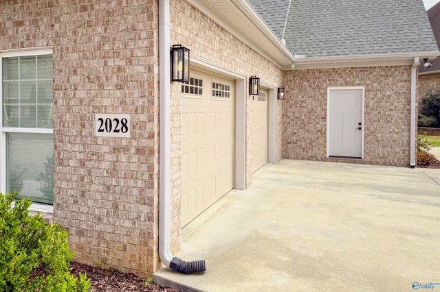 2028 Sarah Lane, Decatur, AL 35603
