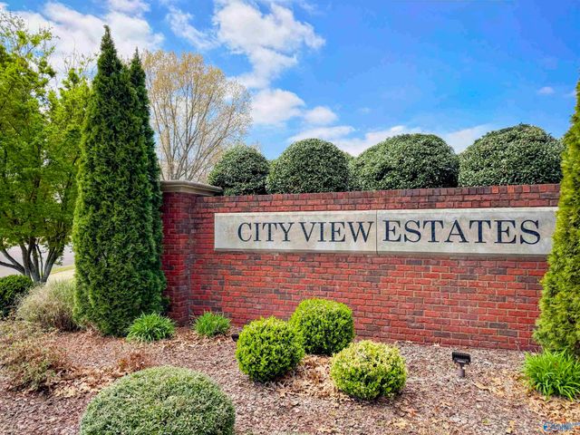 2028 Sarah Lane, Decatur, AL 35603