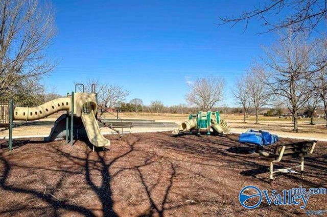 2028 Sarah Lane, Decatur, AL 35603