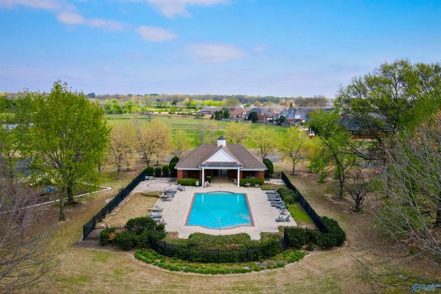 2028 Sarah Lane, Decatur, AL 35603