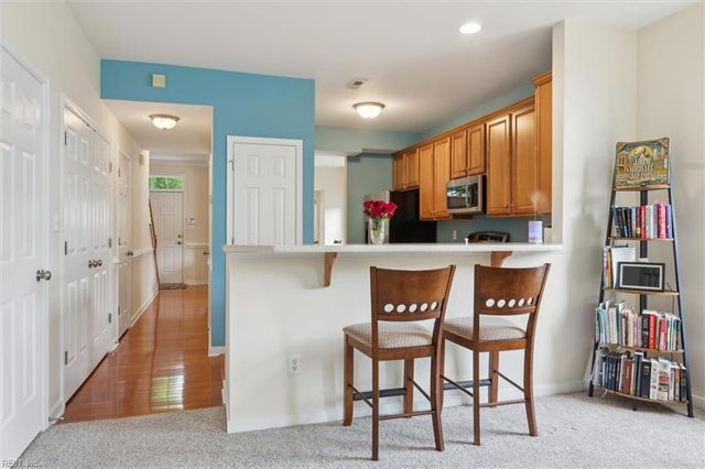 212 Daniels DR, Yorktown, VA 23690