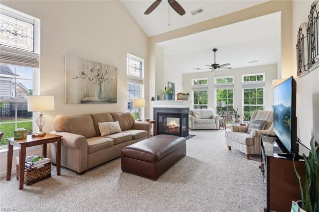 212 Daniels DR, Yorktown, VA 23690
