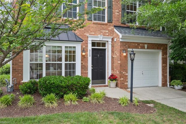 212 Daniels DR, Yorktown, VA 23690