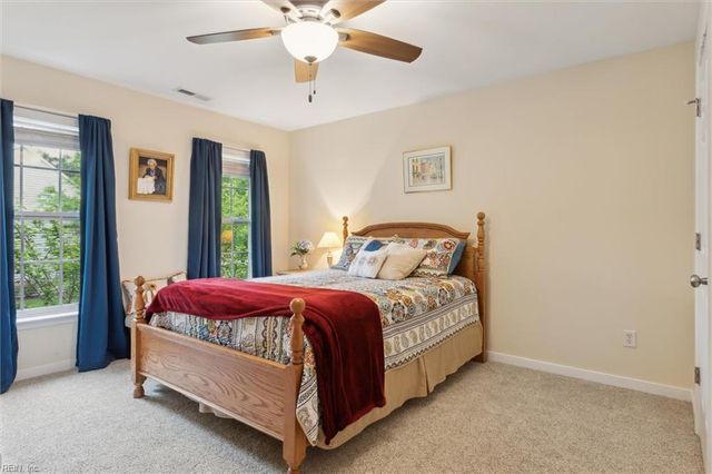 212 Daniels DR, Yorktown, VA 23690