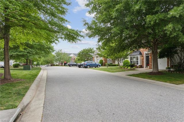 212 Daniels DR, Yorktown, VA 23690