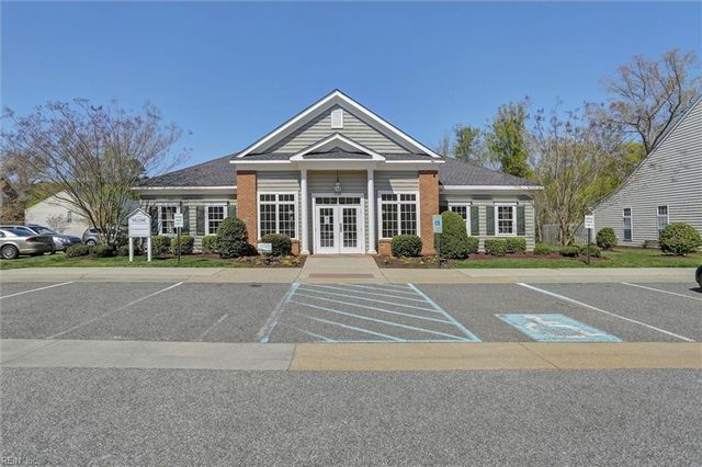 212 Daniels DR, Yorktown, VA 23690