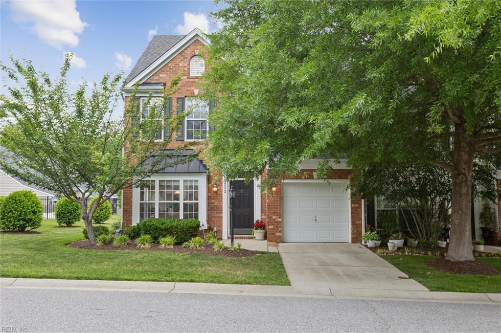 212 Daniels DR, Yorktown, VA 23690