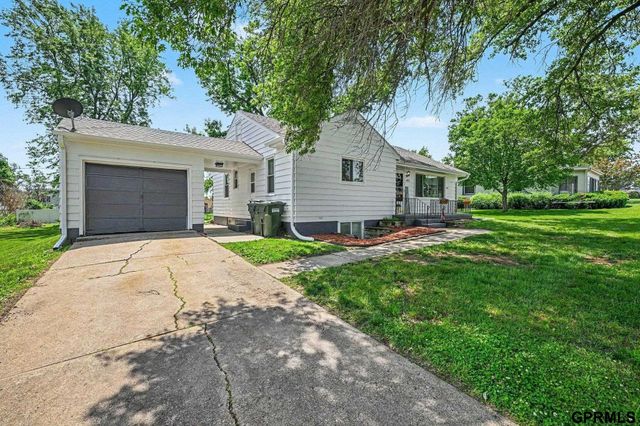 405 Vine Street, Yutan, NE 68073