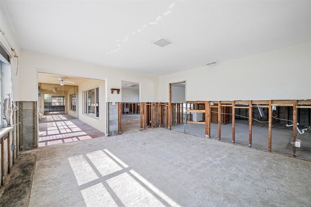 5412 PALI WAY, St Pete Beach, FL 33706