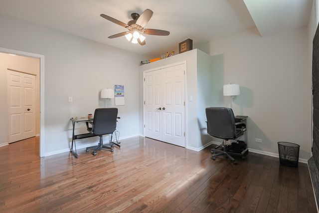 305 TORRINGTON Drive, Bloomingdale, IL 60108