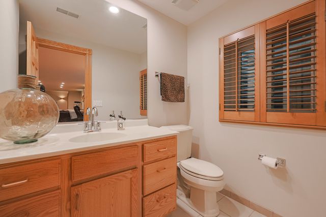 305 TORRINGTON Drive, Bloomingdale, IL 60108