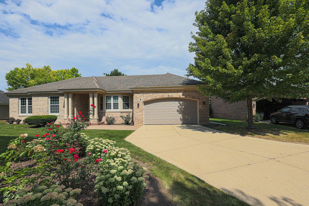 305 TORRINGTON Drive, Bloomingdale, IL 60108