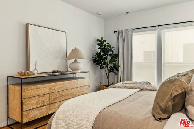 12011 Goshen Avenue 103, Los Angeles, CA 90049