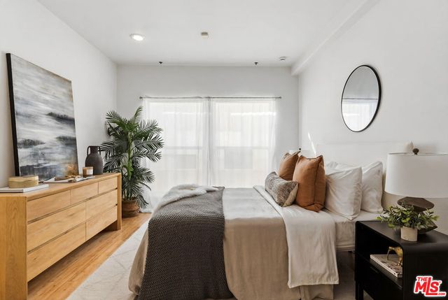 12011 Goshen Avenue 103, Los Angeles, CA 90049