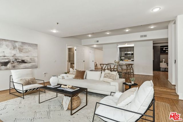 12011 Goshen Avenue 103, Los Angeles, CA 90049