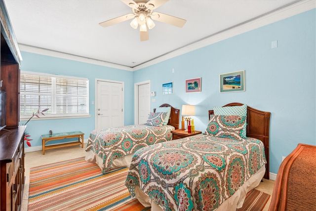 220 Keewaydin, Port Aransas, TX 78373