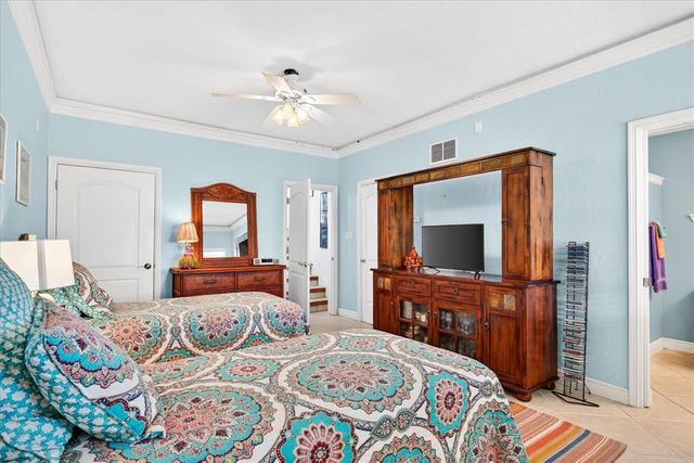 220 Keewaydin, Port Aransas, TX 78373