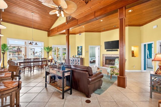 220 Keewaydin, Port Aransas, TX 78373
