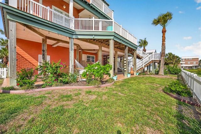 220 Keewaydin, Port Aransas, TX 78373