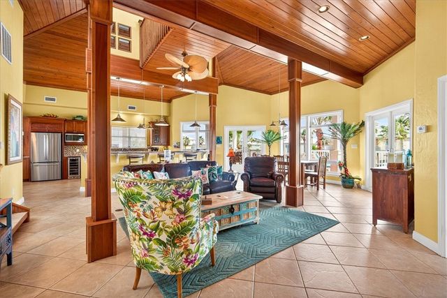 220 Keewaydin, Port Aransas, TX 78373