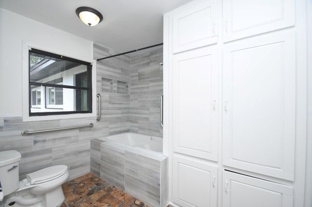 2431 Bayou Drive, League City, TX 77573
