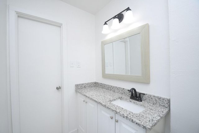 2431 Bayou Drive, League City, TX 77573