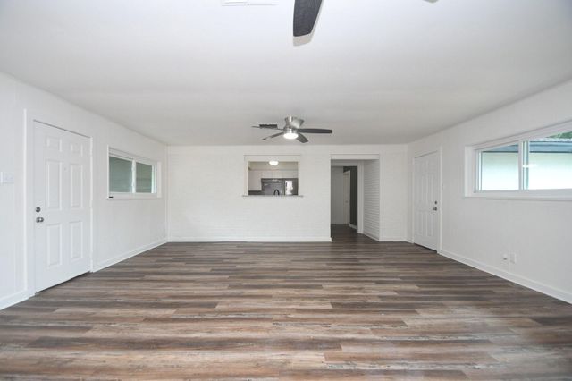2431 Bayou Drive, League City, TX 77573