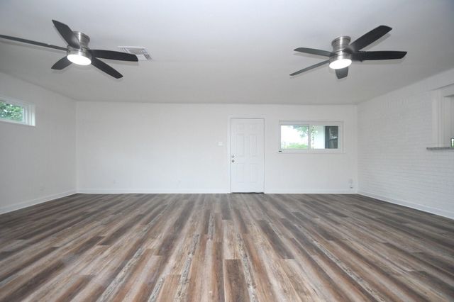 2431 Bayou Drive, League City, TX 77573
