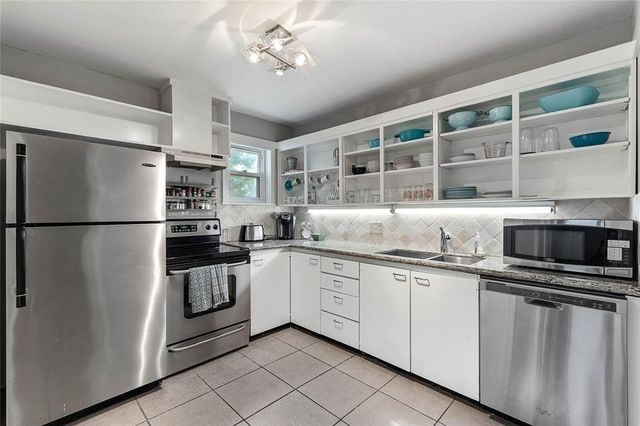 3022 Baldwin Street, Houston, TX 77006