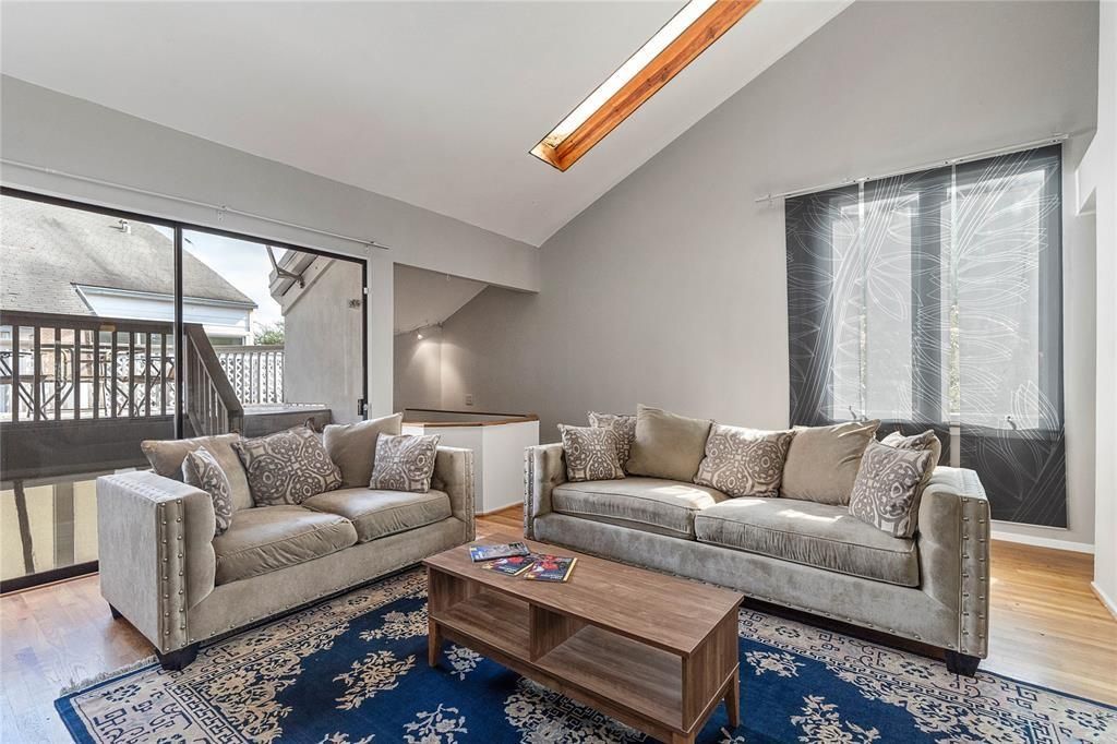 3022 Baldwin Street, Houston, TX 77006