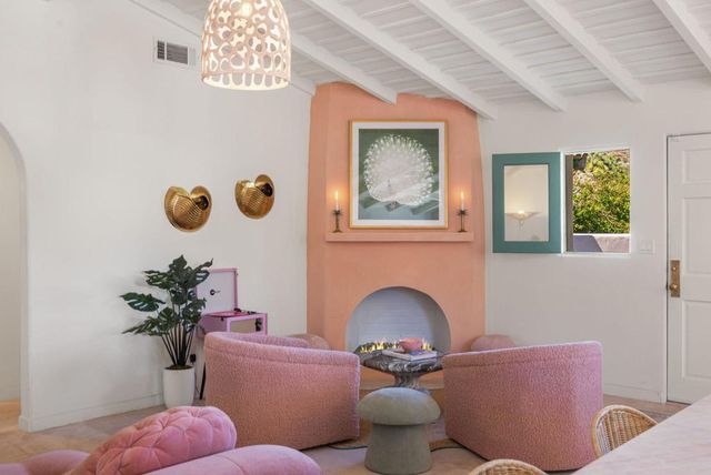 231 W El Camino Way, Palm Springs, CA 92264