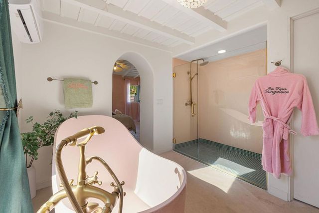 231 W El Camino Way, Palm Springs, CA 92264