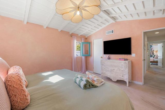 231 W El Camino Way, Palm Springs, CA 92264