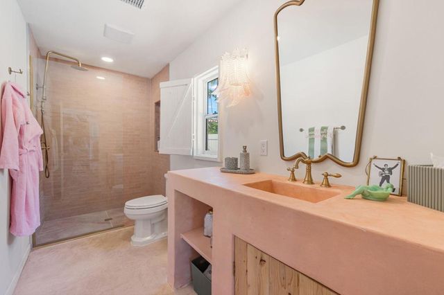 231 W El Camino Way, Palm Springs, CA 92264