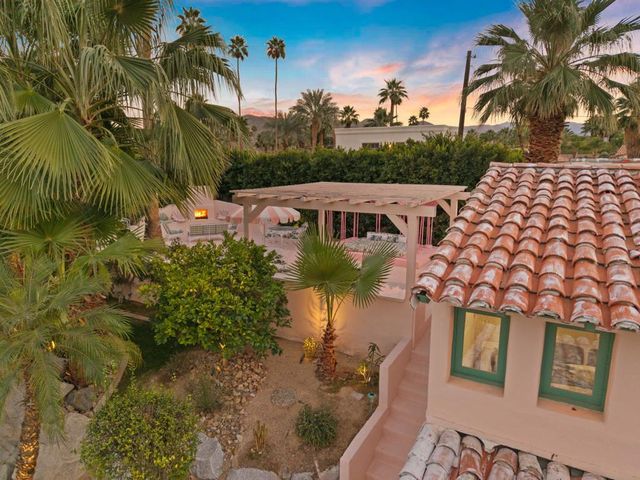 231 W El Camino Way, Palm Springs, CA 92264