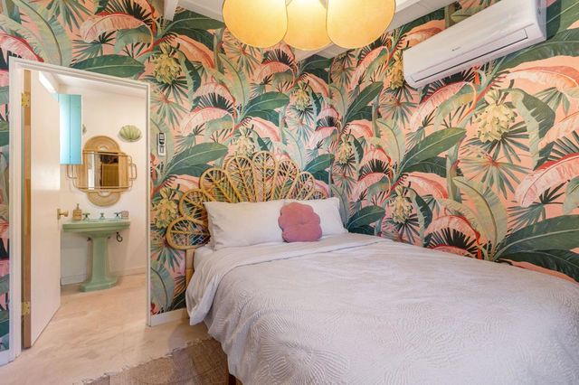 231 W El Camino Way, Palm Springs, CA 92264