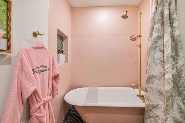 231 W El Camino Way, Palm Springs, CA 92264