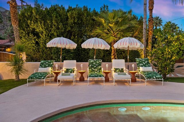 231 W El Camino Way, Palm Springs, CA 92264