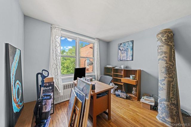 31-85 Crescent Street 608, Astoria, NY 11106