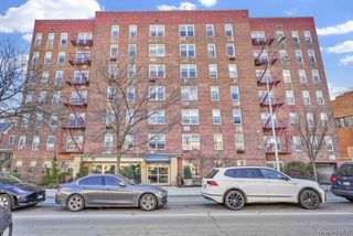 31-85 Crescent Street 608, Astoria, NY 11106