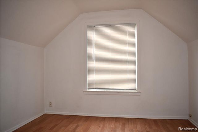 25916 Mcdonald Street, Dearborn Heights, MI 48125