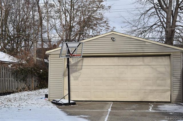 25916 Mcdonald Street, Dearborn Heights, MI 48125